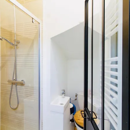 Mezzanine アパート